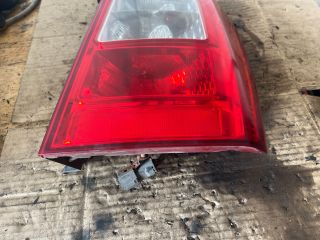 bontott KIA CARENS Jobb Hátsó Lámpa