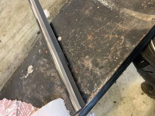 bontott KIA CARENS Jobb hátsó Vízlehúzó Gumicsík