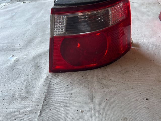 bontott KIA CARENS Jobb Külső Hátsó Lámpa