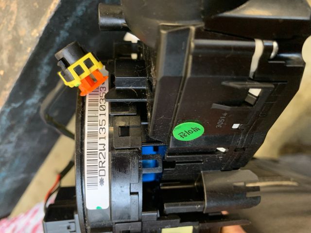 bontott KIA CARENS Komplett Kormánykapcsoló (Bajuszkapcsoló)