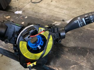 bontott KIA CARENS Komplett Kormánykapcsoló (Bajuszkapcsoló)