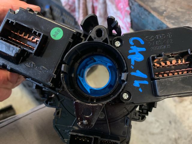 bontott KIA CARENS Komplett Kormánykapcsoló (Bajuszkapcsoló)