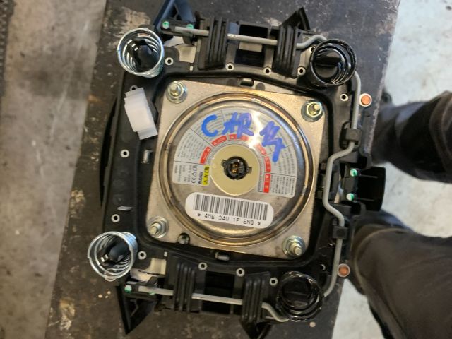 bontott KIA CARENS Kormánylégzsák