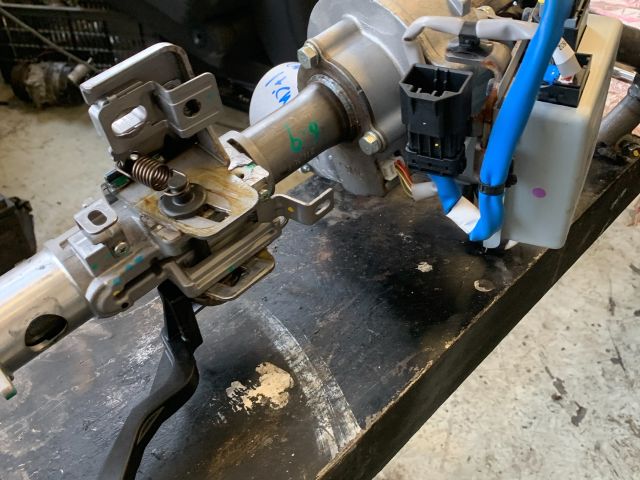 bontott KIA CARENS Kormányszervó Motor (Elektromos)