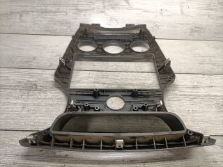 bontott KIA CARENS Középkonzol Keret