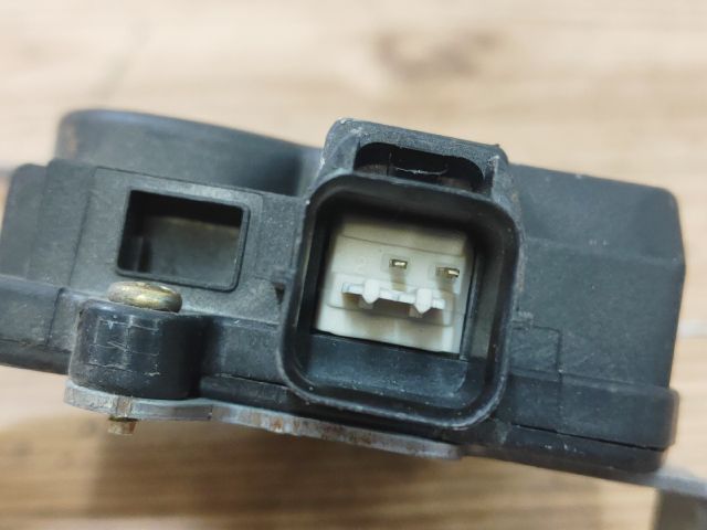 bontott KIA CARENS Központizár Motor Csomagtérajtó