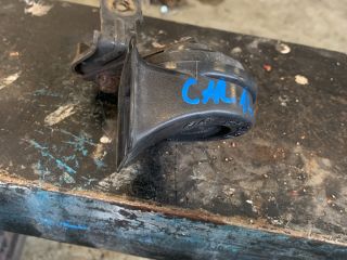 bontott KIA CARENS Kürt