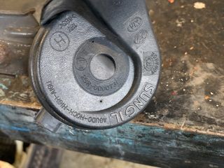 bontott KIA CARENS Kürt