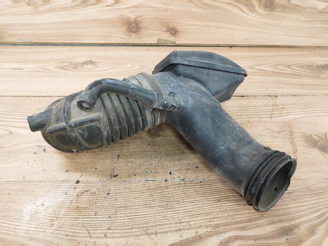 bontott KIA CARENS Légbeömlő