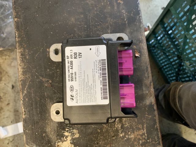 bontott KIA CARENS Légzsák Elektronika