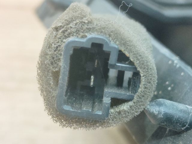 bontott KIA CARENS Pótféklámpa