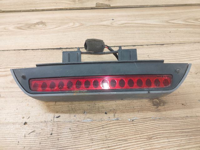 bontott KIA CARENS Pótféklámpa