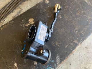 bontott KIA CARENS Szívósor Elektronika