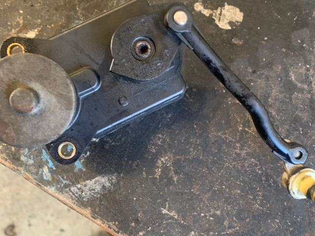 bontott KIA CARENS Szívósor Elektronika