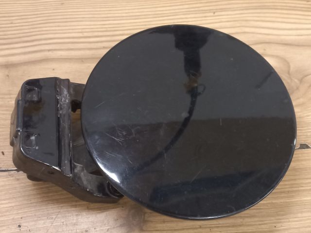 bontott KIA CARENS Tankajtó