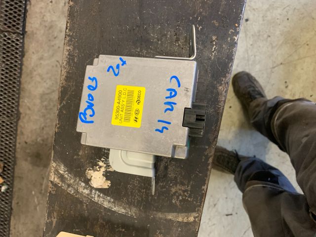 bontott KIA CARENS Tolatóradar Elektronika