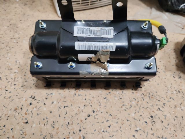 bontott KIA CARENS Utasoldali Légzsák