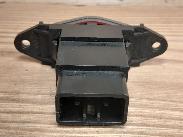 bontott KIA CARENS Vészvillogó Kapcsoló