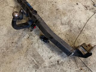 bontott KIA CARENS Vonóhorog