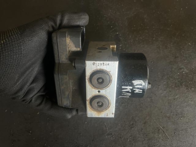 bontott KIA CARNIVAL ABS Kocka