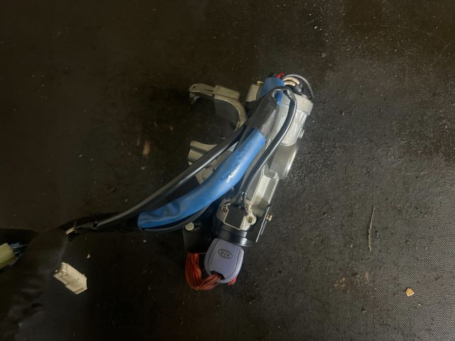 bontott KIA CARNIVAL Gyújtáskapcsoló