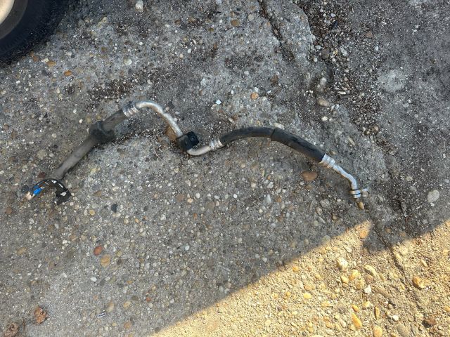 bontott KIA CARNIVAL Klíma Cső