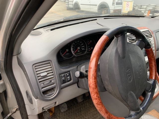 bontott KIA CARNIVAL Motor (Fűzött blokk hengerfejjel)