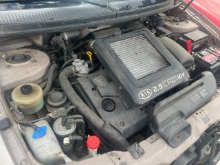 bontott KIA CARNIVAL Motor (Fűzött blokk hengerfejjel)