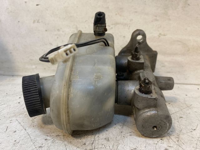 bontott KIA CARNIVAL Főfékhenger