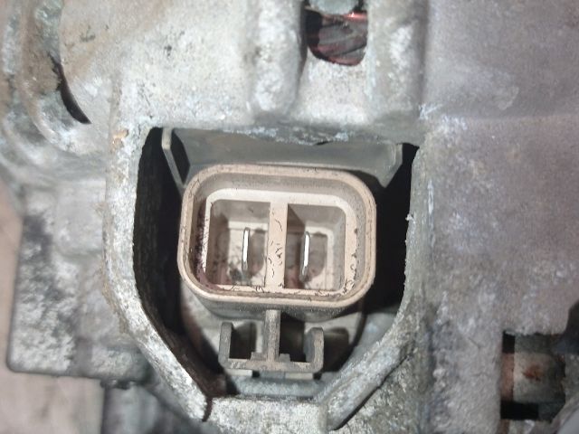 bontott KIA CARNIVAL Generátor