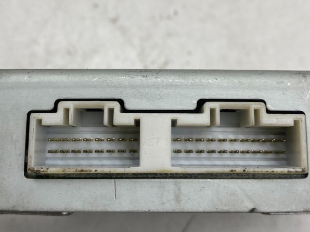 bontott KIA CARNIVAL Motorvezérlő