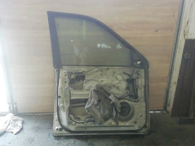 bontott KIA CARNIVAL Bal első Ajtó (Üres lemez)