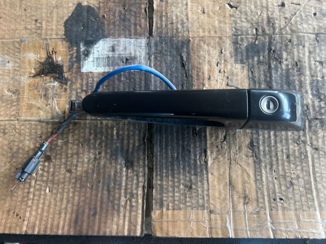 bontott KIA CARNIVAL Bal első Külső Kilincs