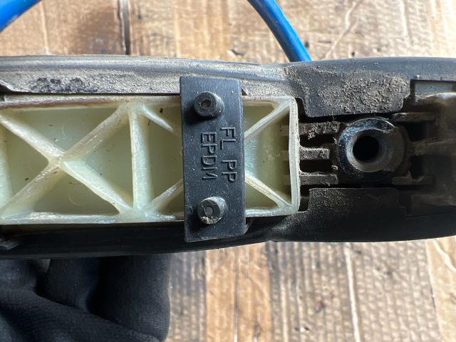 bontott KIA CARNIVAL Bal első Külső Kilincs