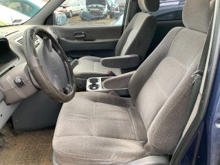 bontott KIA CARNIVAL Bal első Zsanér