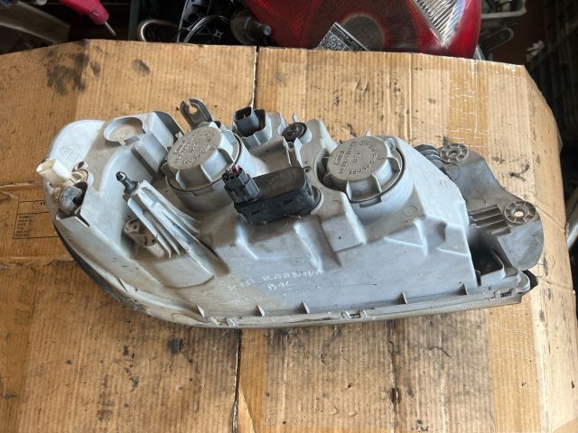 bontott KIA CARNIVAL Bal Fényszóró