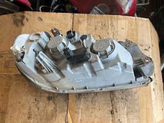 bontott KIA CARNIVAL Bal Fényszóró