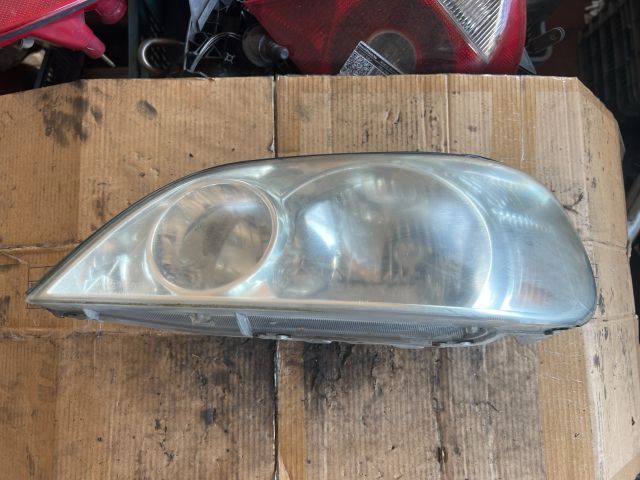 bontott KIA CARNIVAL Bal Fényszóró