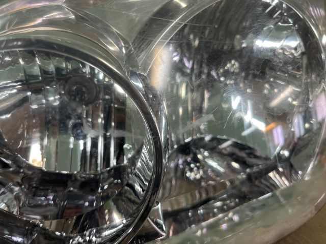 bontott KIA CARNIVAL Bal Fényszóró