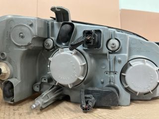 bontott KIA CARNIVAL Bal Fényszóró