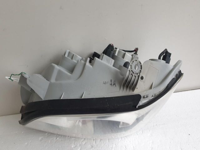 bontott KIA CARNIVAL Bal Fényszóró