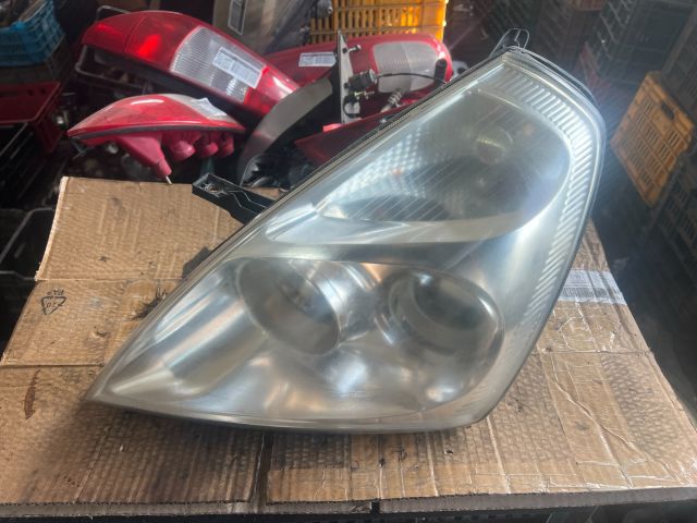 bontott KIA CARNIVAL Bal Fényszóró