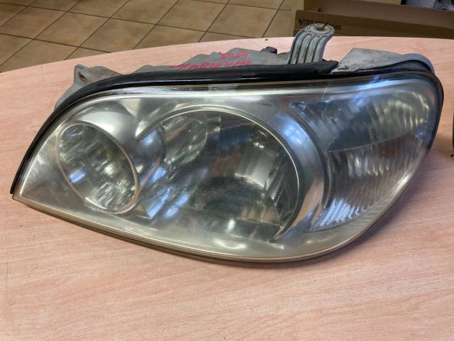 bontott KIA CARNIVAL Bal Fényszóró
