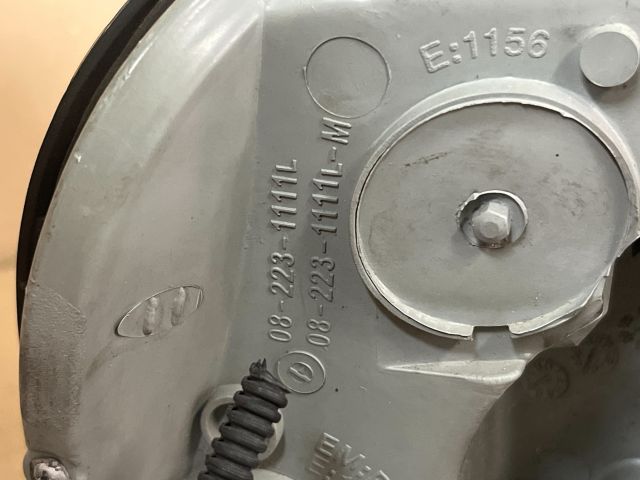 bontott KIA CARNIVAL Bal Fényszóró