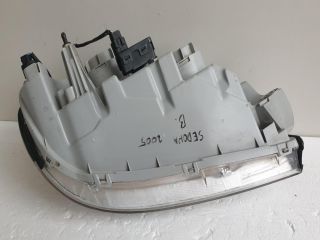 bontott KIA CARNIVAL Bal Fényszóró