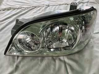 bontott KIA CARNIVAL Bal Fényszóró