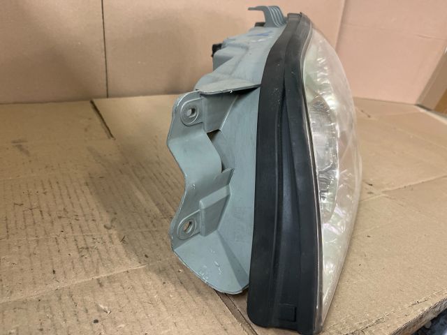 bontott KIA CARNIVAL Bal Fényszóró