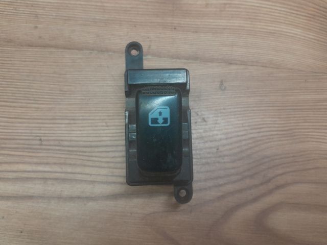bontott KIA CARNIVAL Bal hátsó Ablakemelő Kapcsoló