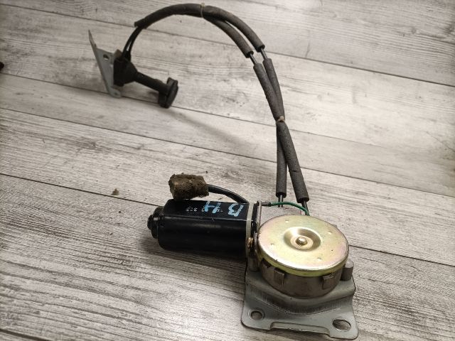 bontott KIA CARNIVAL Bal hátsó Ablakemelő Motor