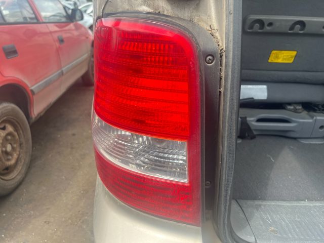 bontott KIA CARNIVAL Bal Hátsó Lámpa